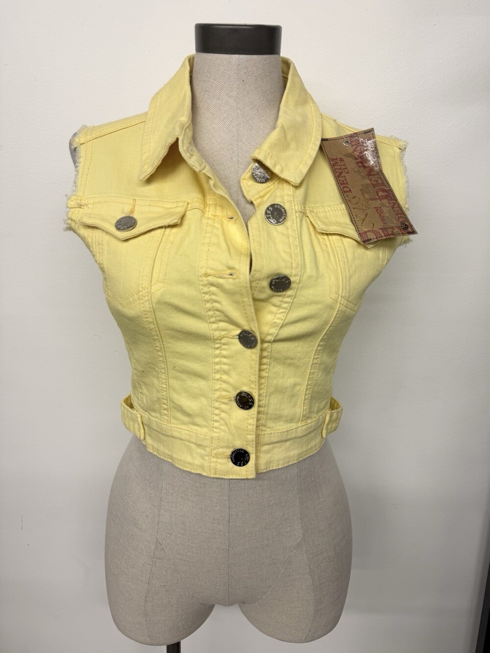 Miss Me Women's Yellow Sleeveless Button-Front Collared Short Jacket Size 8